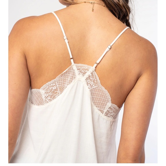 Love stitch Deja Vu Lace Camisole - Picture 3 of 5